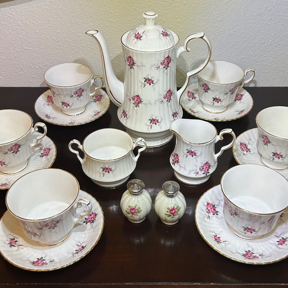 Vintage Princess House by Hammersley Windsor Rose fine bone china tea/coffee set - Picture 3 of 15